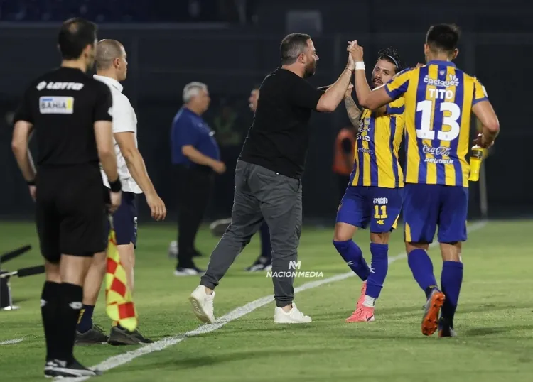 Juan Pablo Pumpido Celebra su Primera Victoria en la Copa de Primera como DT de Luqueño ante Cerro Porteño
